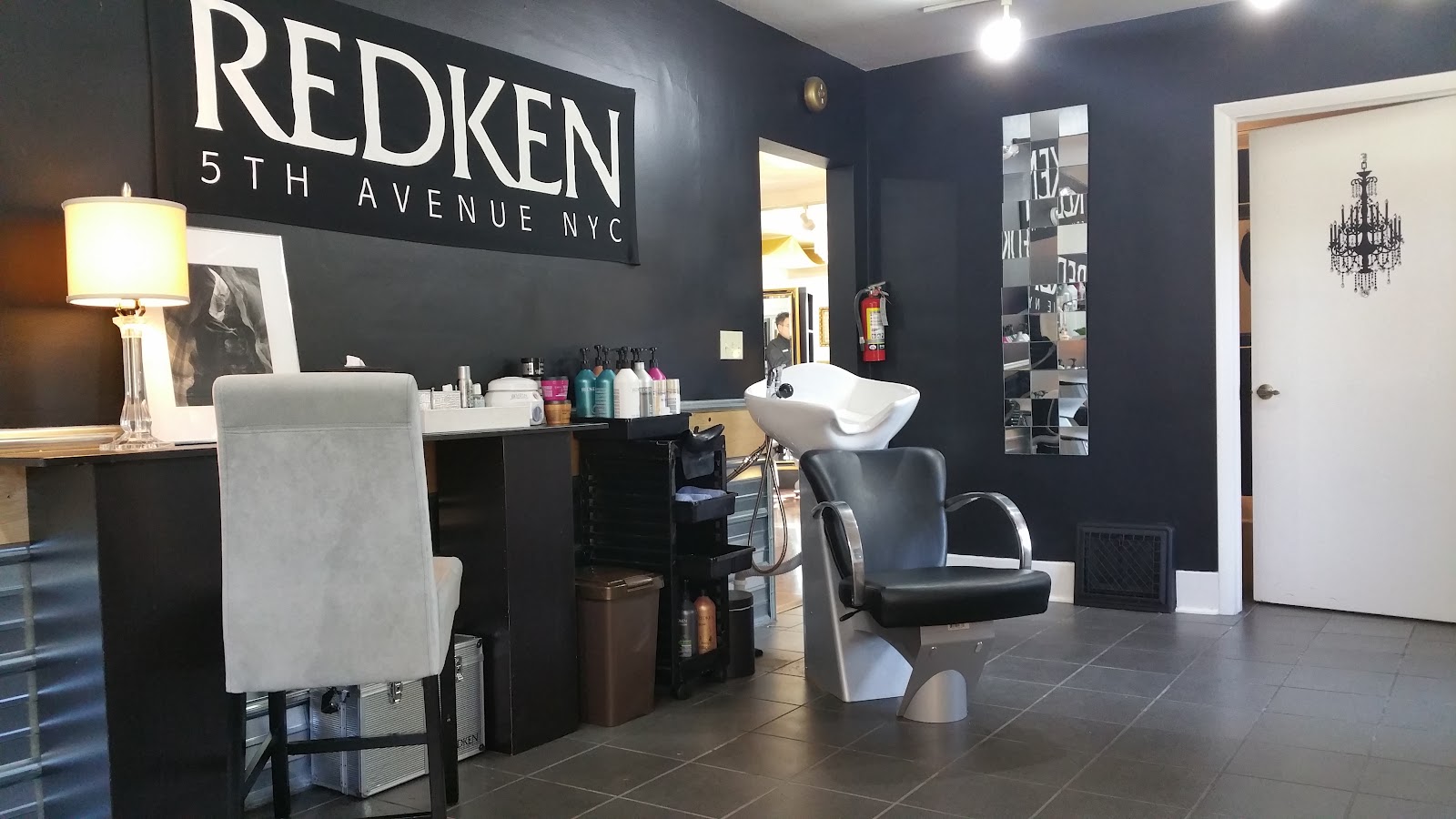 Alano Salon in Portage