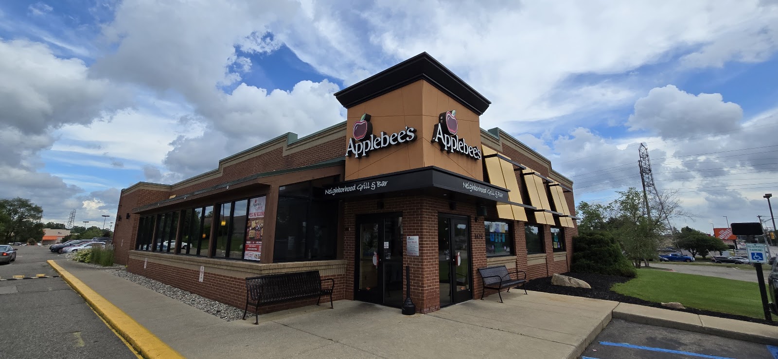 Applebee's Grill + Bar in Portage