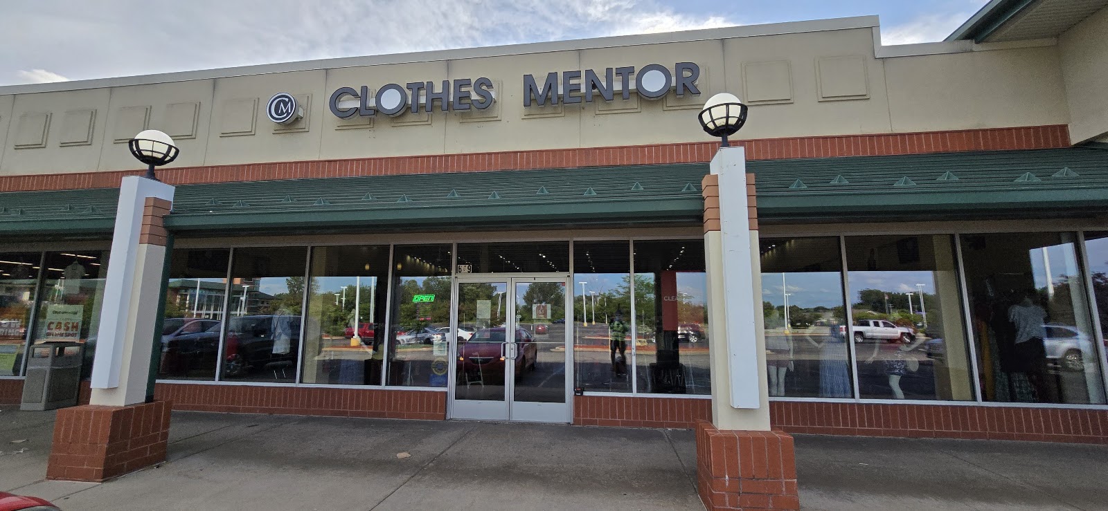 Clothes Mentor Portage, MI — photo