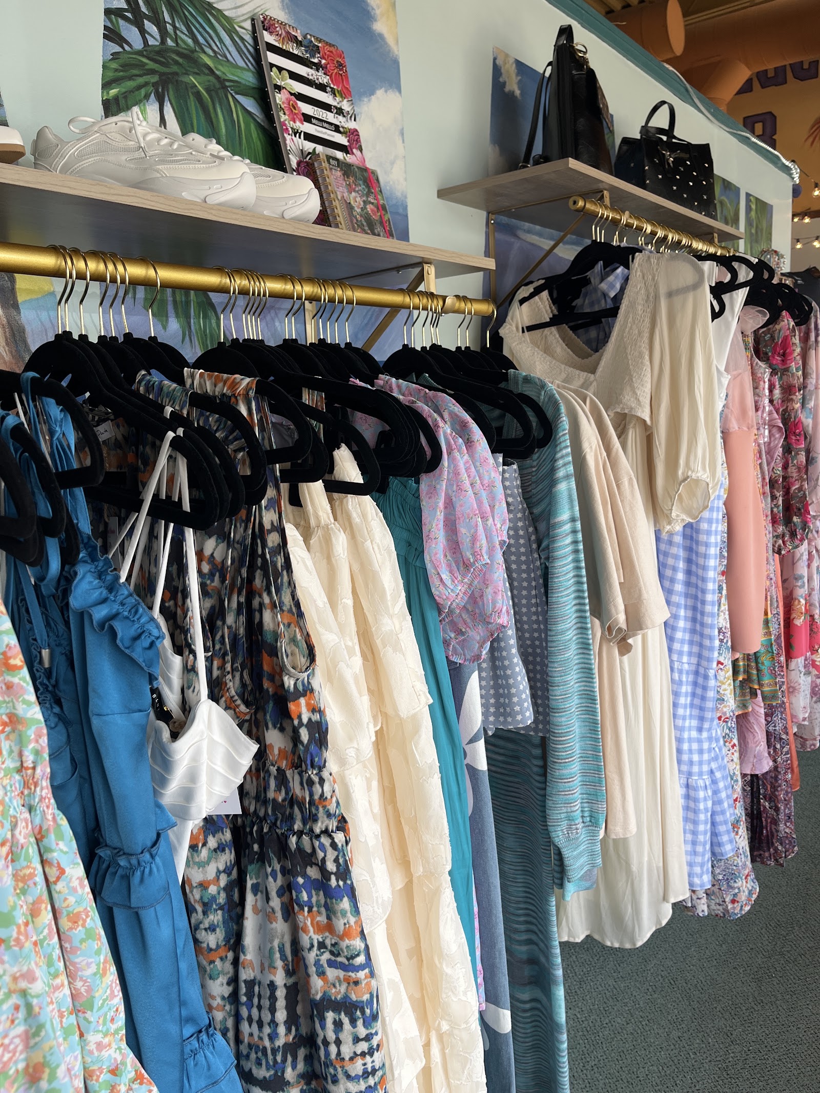 Dawn & Renée Boutique — photo