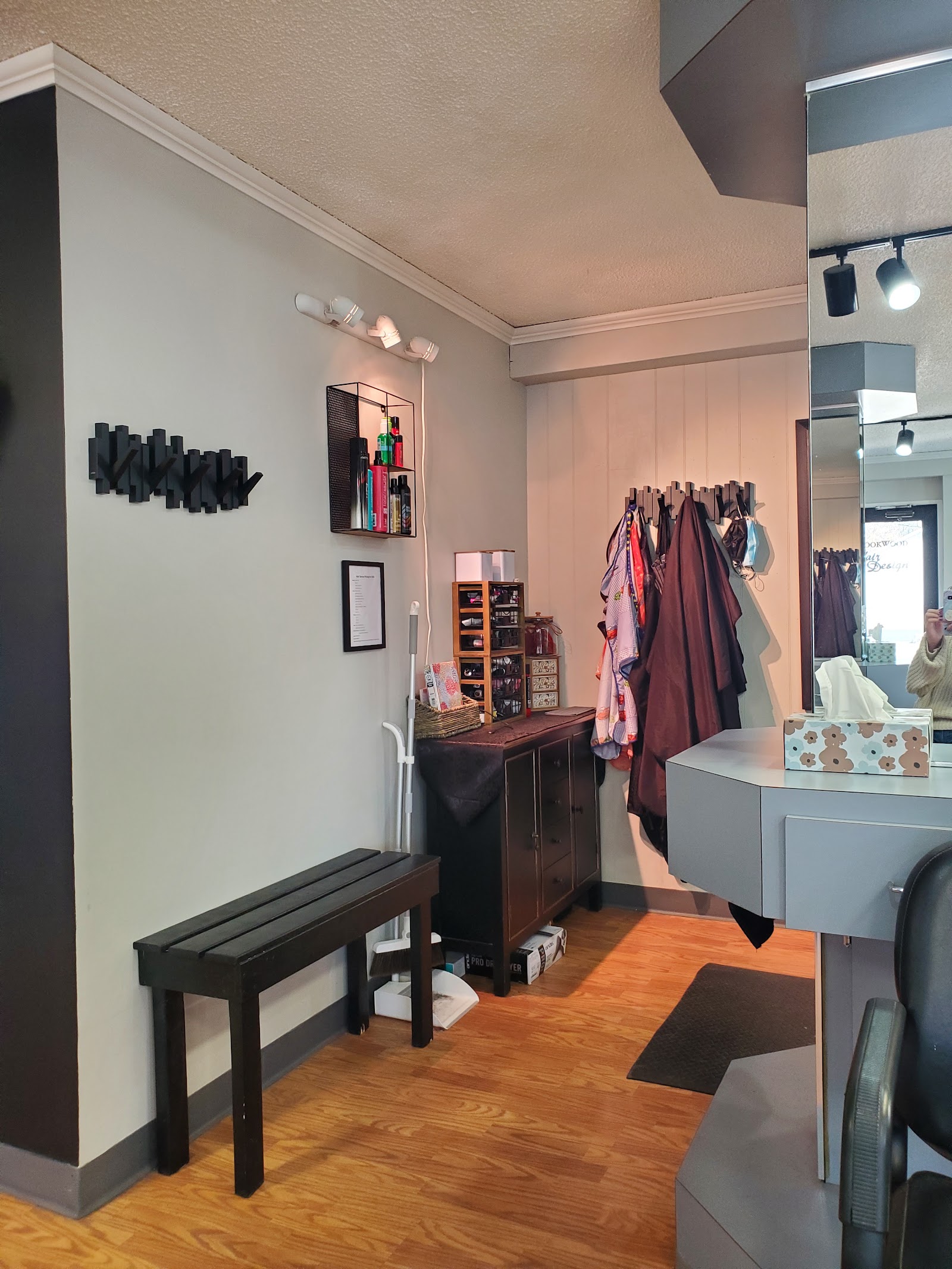 Hair N Company — photo