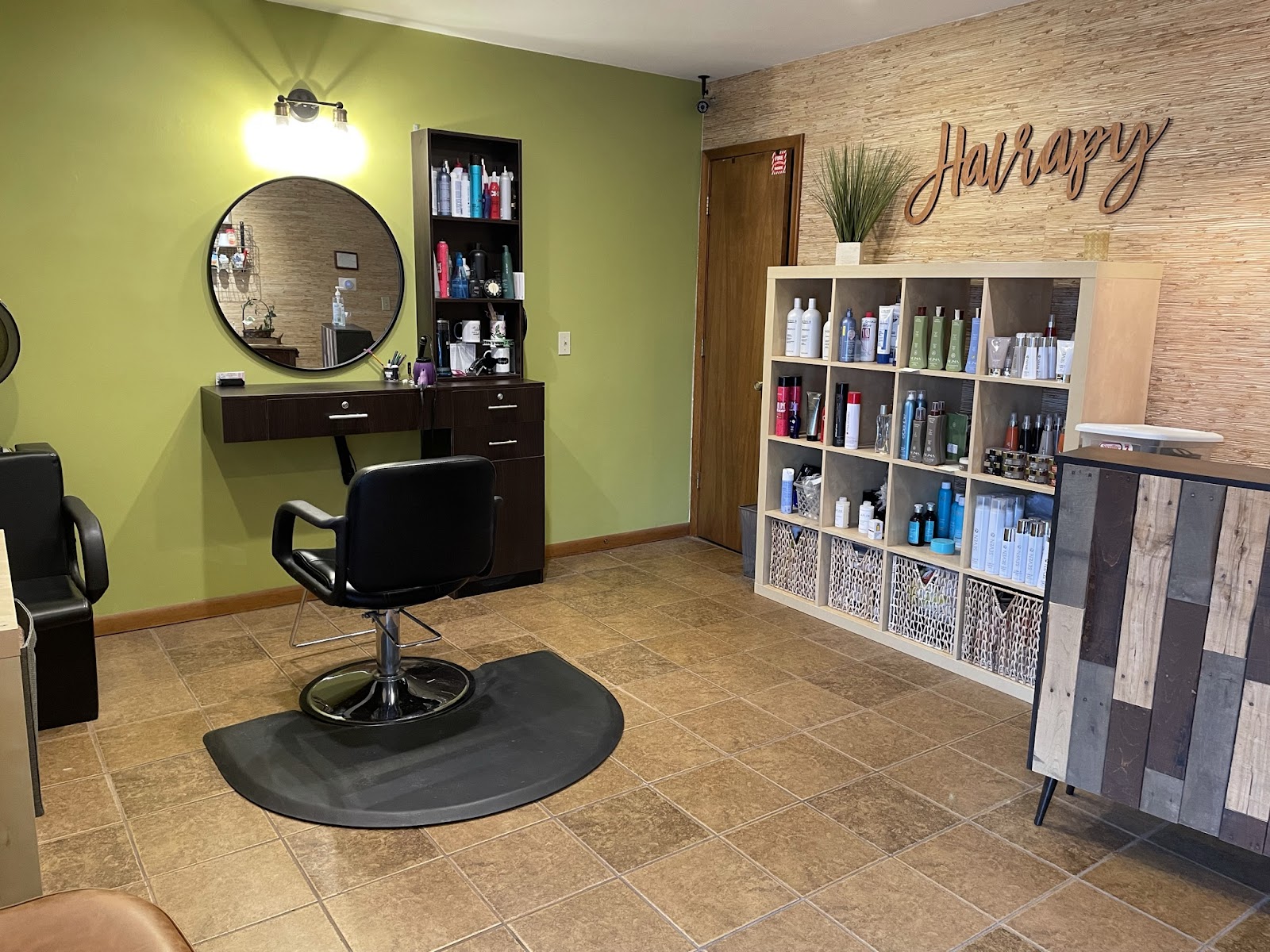 Hairapy Salon — photo