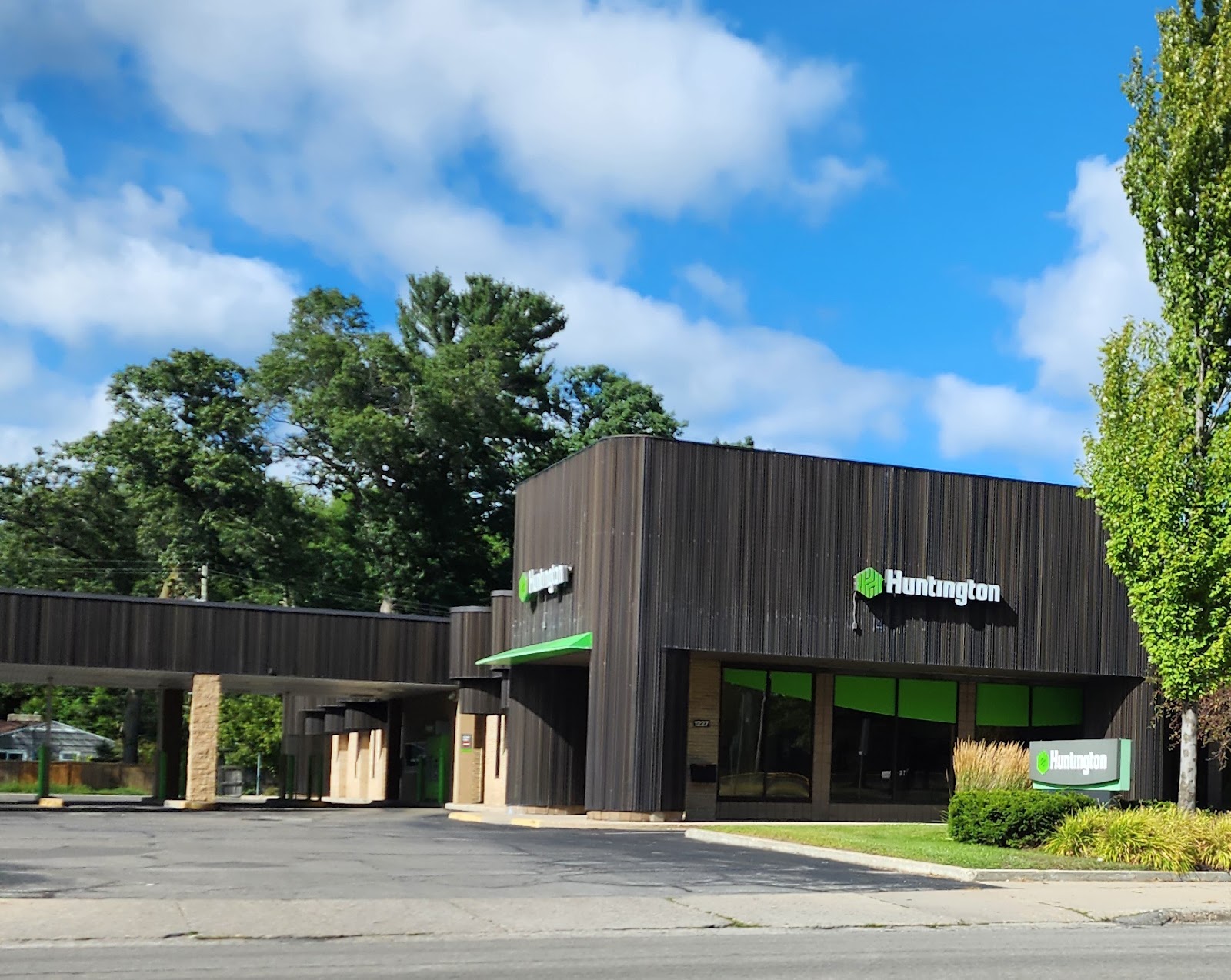 Huntington Bank in Portage