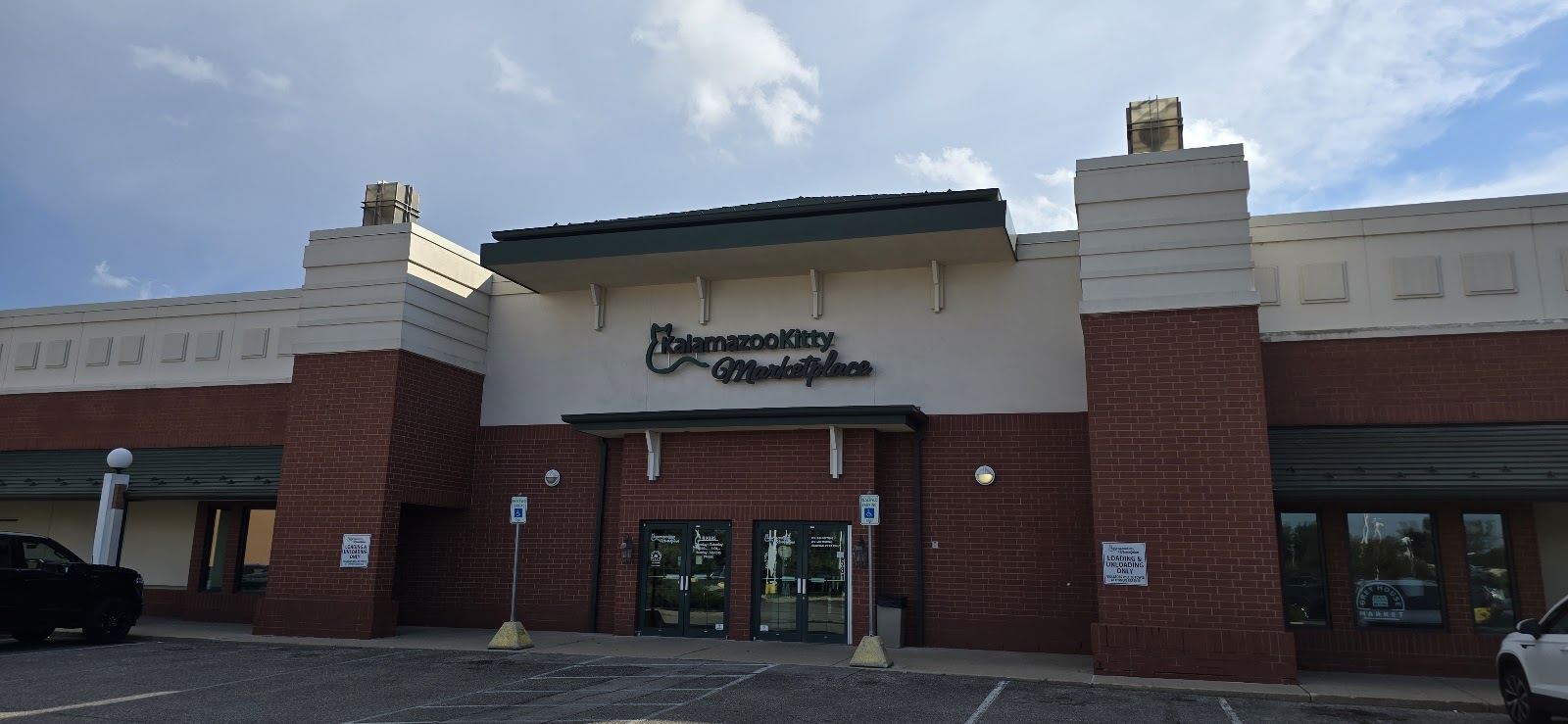 KalamazooKitty Marketplace — photo