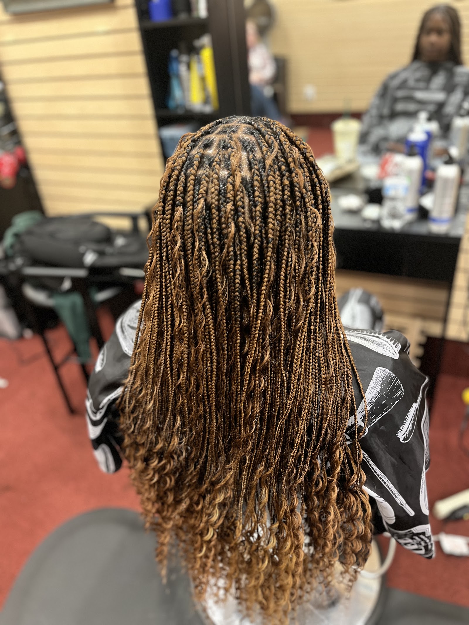 Nunu beauty supply& hair braids — photo