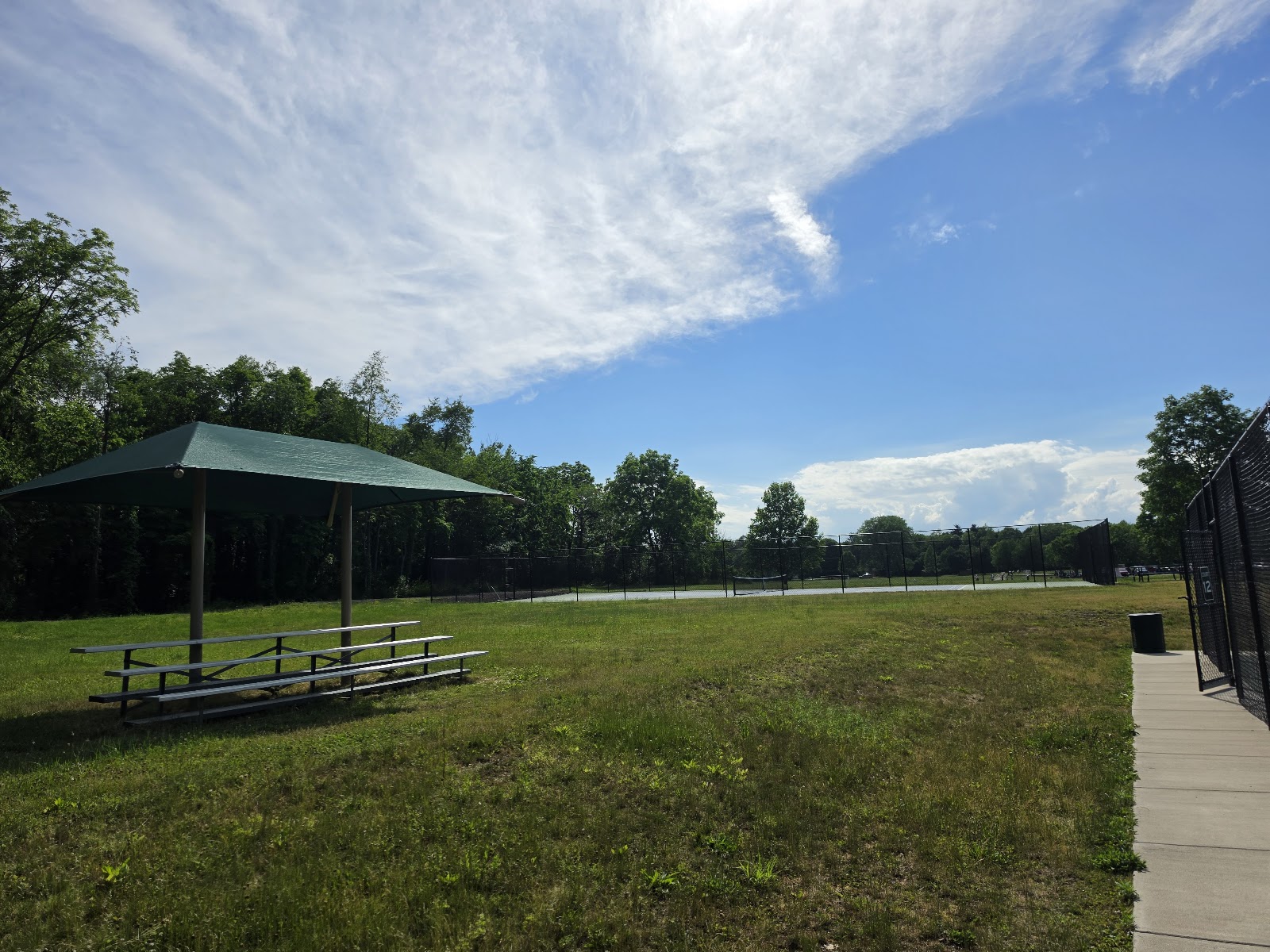Ramona Park Pickleball & Tennis Courts in Portage