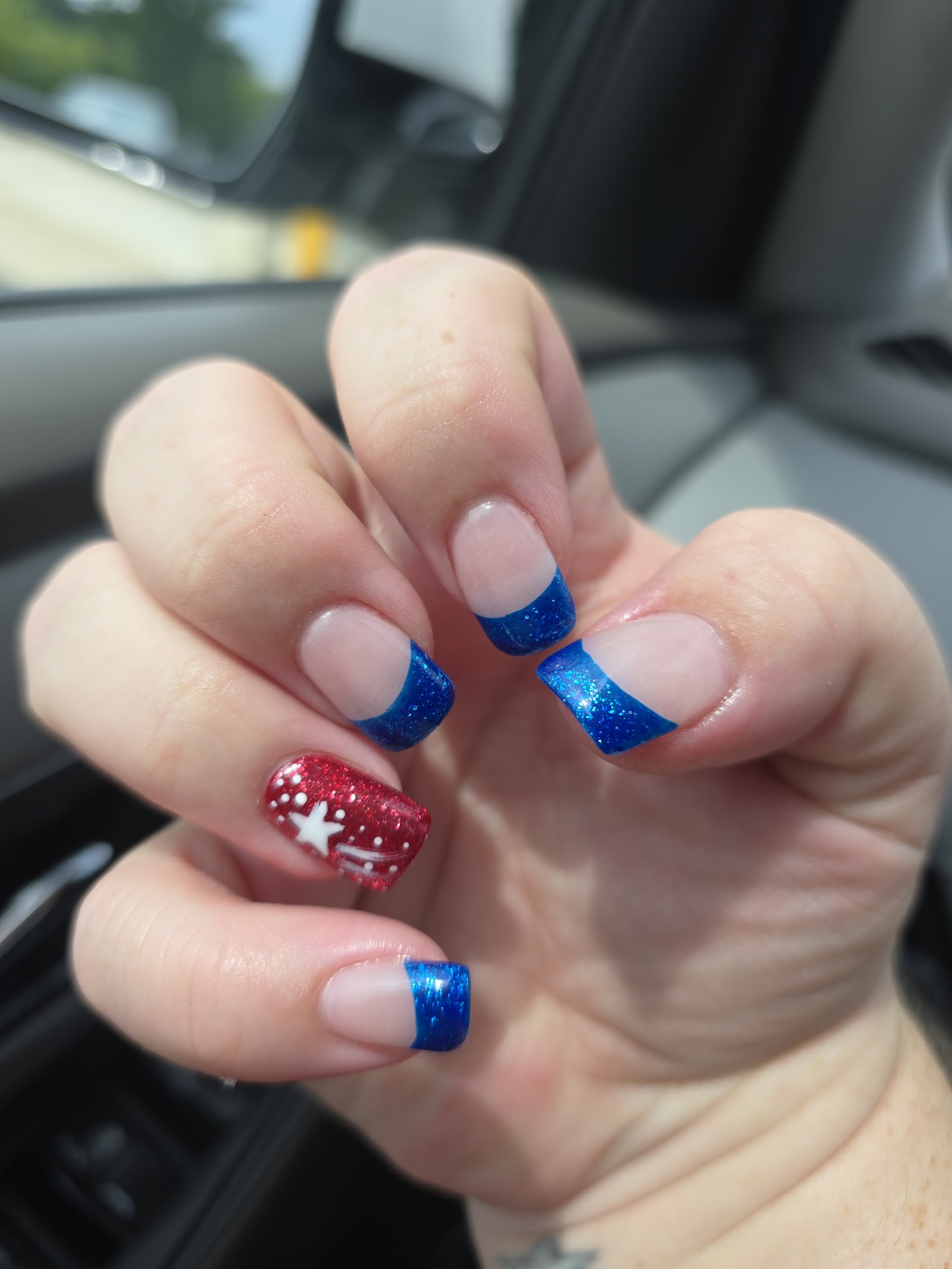 Vicki Nails in Portage