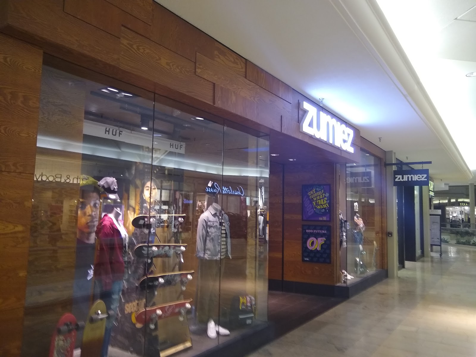 Zumiez — photo